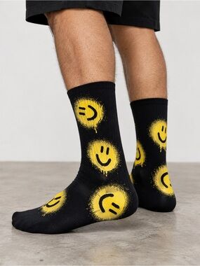 Zoo York Smiley Face Crew Socks Black Yellow Spray Paint Emoji Streetwear OS